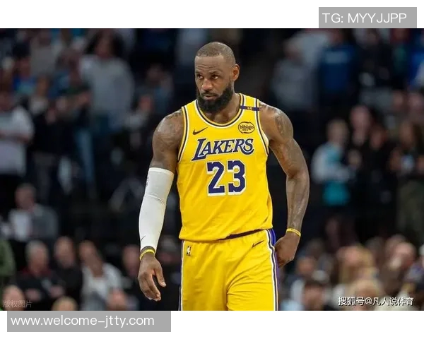 湖人双星状态回暖44分如饮水小里迎生涯巅峰老詹何时归来