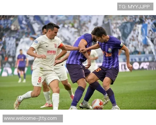 媒体人透露上海海港与安永佳尚未达成协议周定洋仍是首选目标 媒体人透露上海海港与安永佳尚未达成协议周定洋仍是首选目标