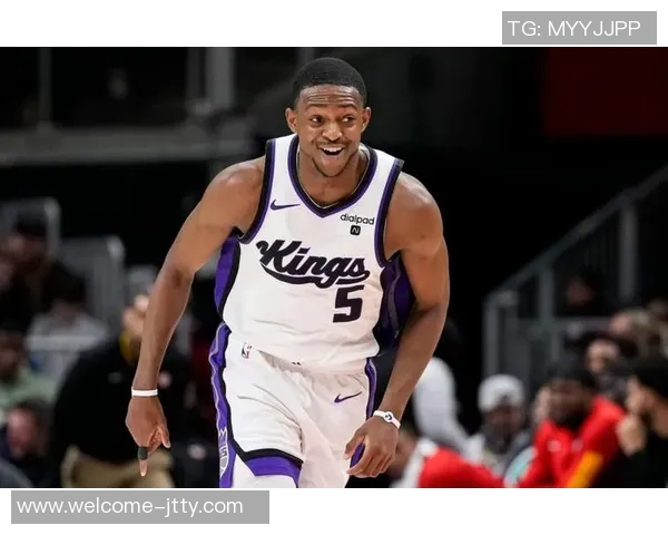 明天马刺对阵爵士福克斯因左内收肌紧张出战存疑